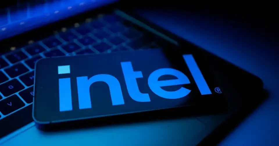 Intel décroche son premier grand client externe en gravure avancée : Fortinet mise sur le procédé Intel 4